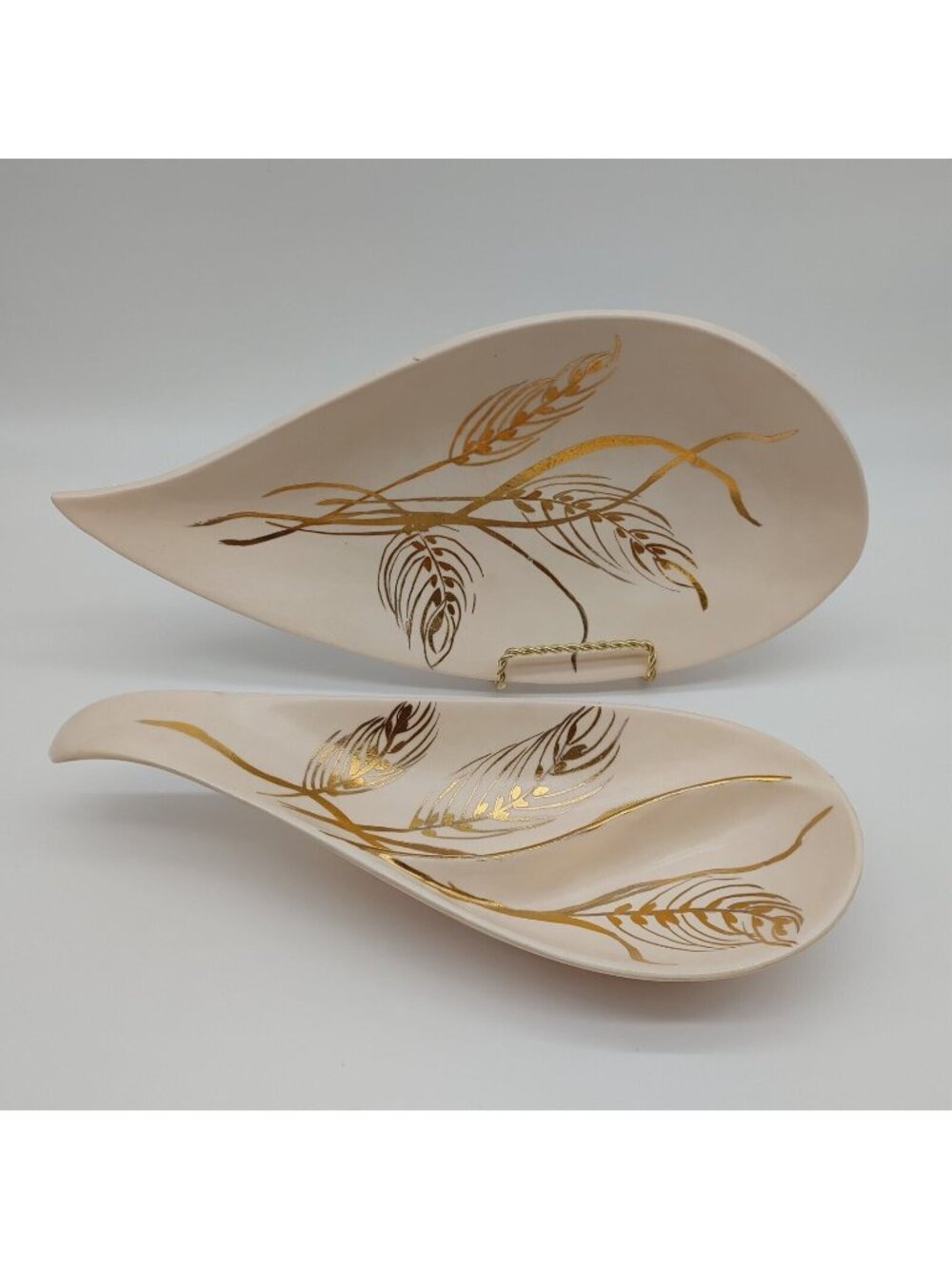 Signed Vintage Handcrafted Ceramic Leaf Dish Set With Gold Feather Design